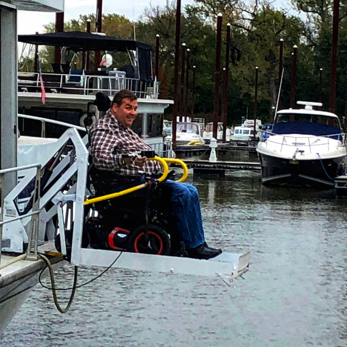 Stay Aboard M/V Possibilities - Accessible, Solar-Hybrid Motor Yacht - North Fort Myers, FL